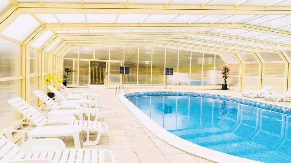 Hotel Velista Вонешта-Вода Экстерьер фото